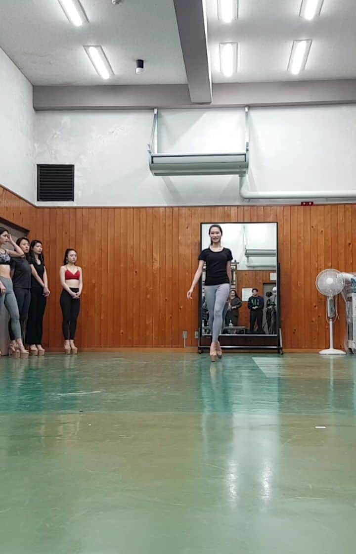 のインスタグラム：「MISS GRAND JAPAN 2020 semifinalist first walk  セミファイナリストのファーストウォーク。これからの成長が楽しみです！」