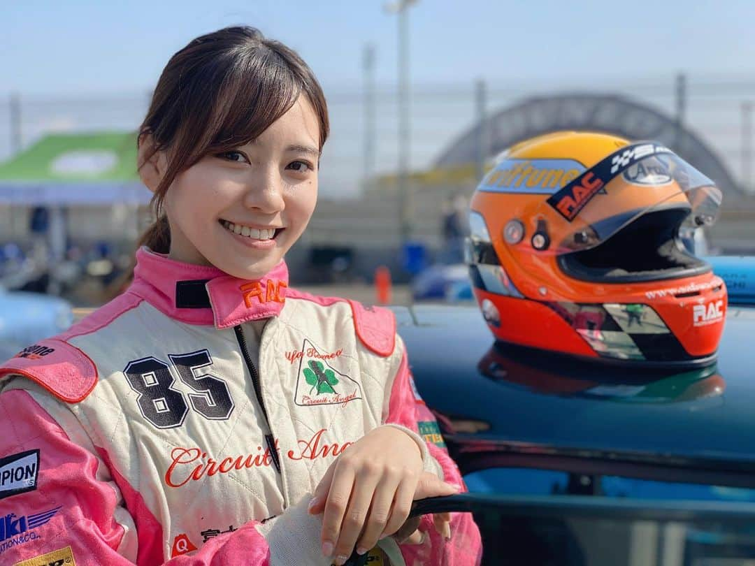 笠原美香さんのインスタグラム写真 - (笠原美香Instagram)「Super Battle of MINI開幕戦🚘 Deepさんから2台車を出して頂き 今日は120号車を海翔君とシェア。 先週の特訓もあってスムーズに操作できました^^ つめるとこつめてレースで戦えるようにがんばりす😊 最後の動画は私は走ってないです。 #sbom #mini #injection #superbattleofmini #streetmini #三和トレーディング #モタスポ女子 #レース初心者 #筑波サーキット」3月1日 18時17分 - mika.k419