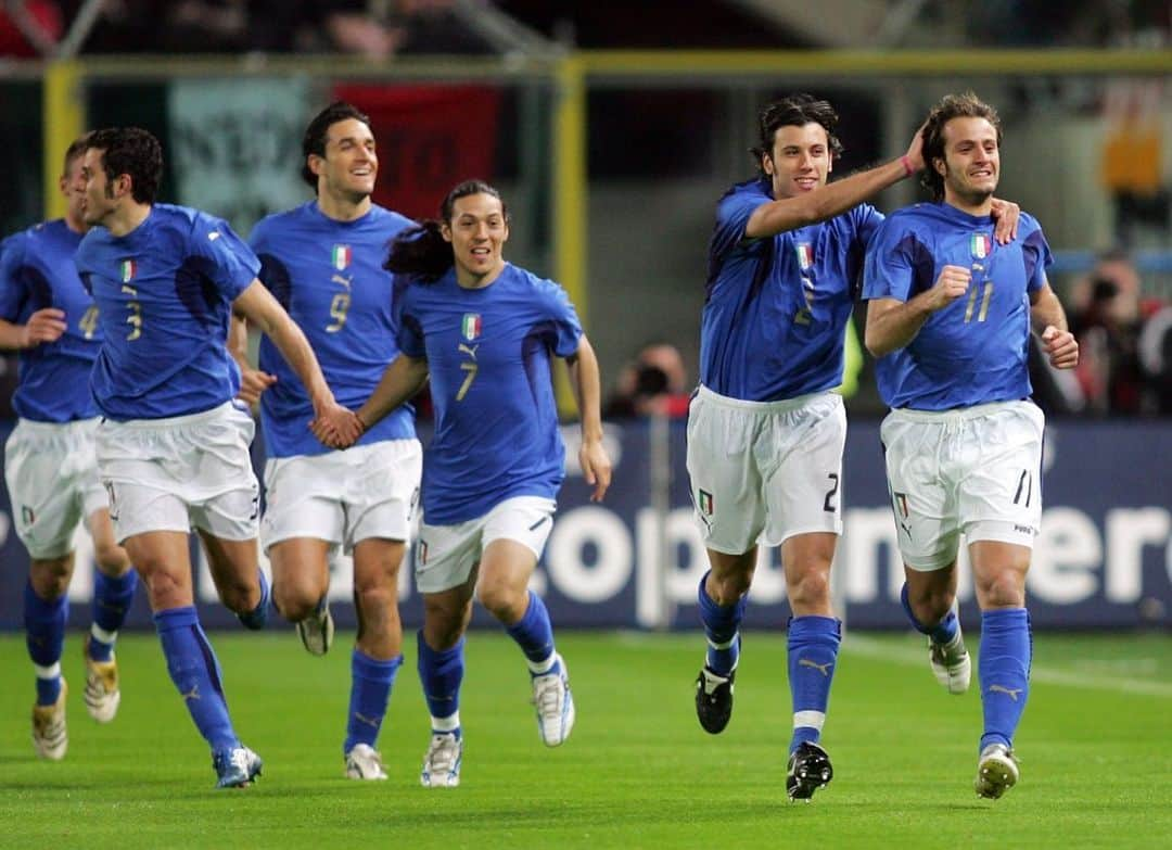 クリスティアン・ザッカルドさんのインスタグラム写真 - (クリスティアン・ザッカルドInstagram)「Italia-Germania 4-1  1 marzo 2006 💙 🇮🇹-🇩🇪 #friendly #Match #Italy #Germany #tbt #soccer #Firenze #victory #ricordi #operazionenostalgia」3月1日 18時25分 - cristianzaccardo