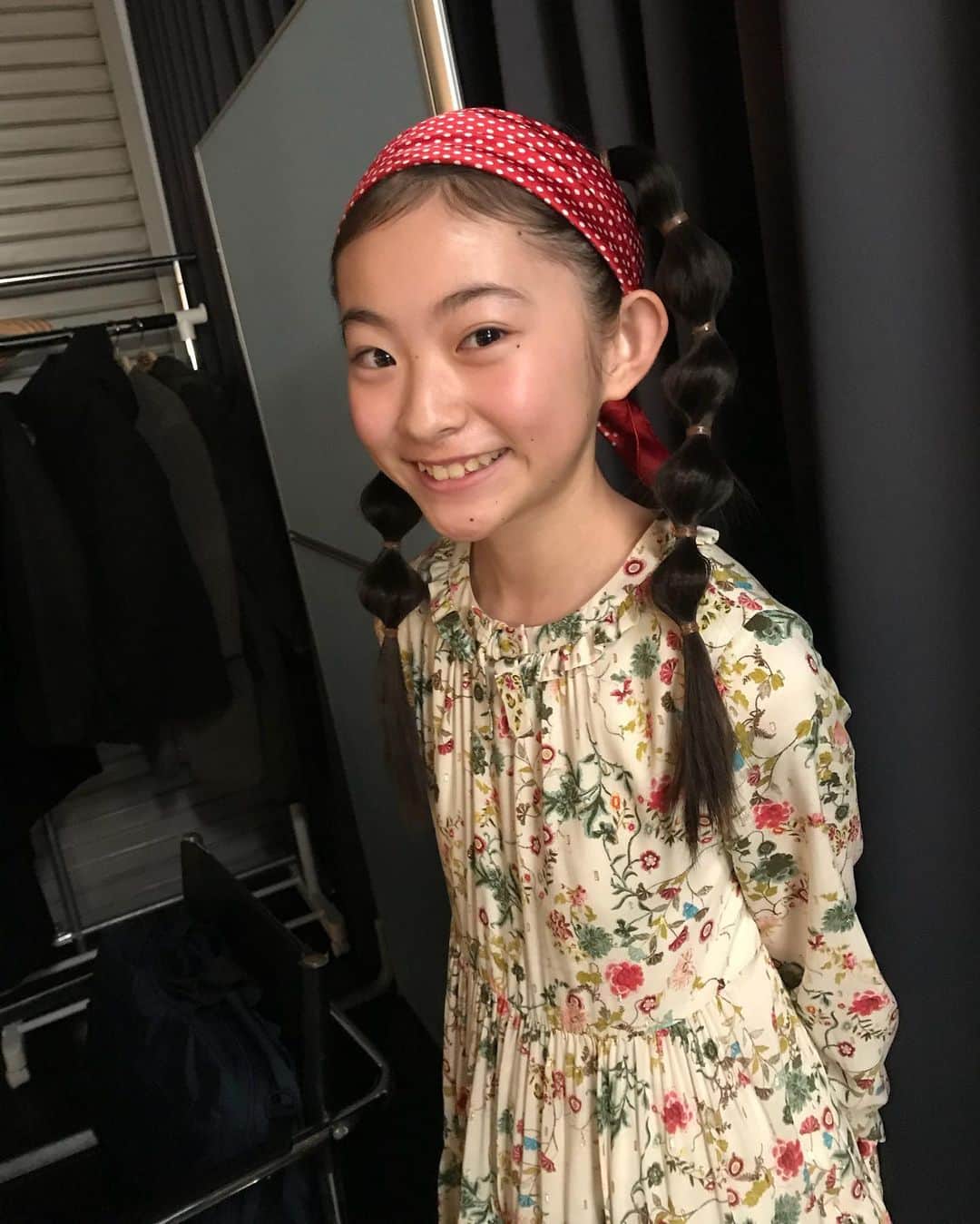 Ayamiさんのインスタグラム写真 - (AyamiInstagram)「. 3月23日に下関大丸店がグランドオープンします😆 先日、スチール(ポスター)撮影がありました CMも流れると思うのですが、アヤはまだ見れていません😂 . . #下関大丸店#大丸#CM撮影#モデル#キッズモデル#js6#コマーシャル#子役#オシャレ大好き#レトロコーデ#オフィスノアール#OFFICENOIR#福岡#福岡モデル事務所#ファッションモデル#ティーンモデル#jsモデル#小学六年生#グランドオープン」3月1日 18時26分 - ayami__0629