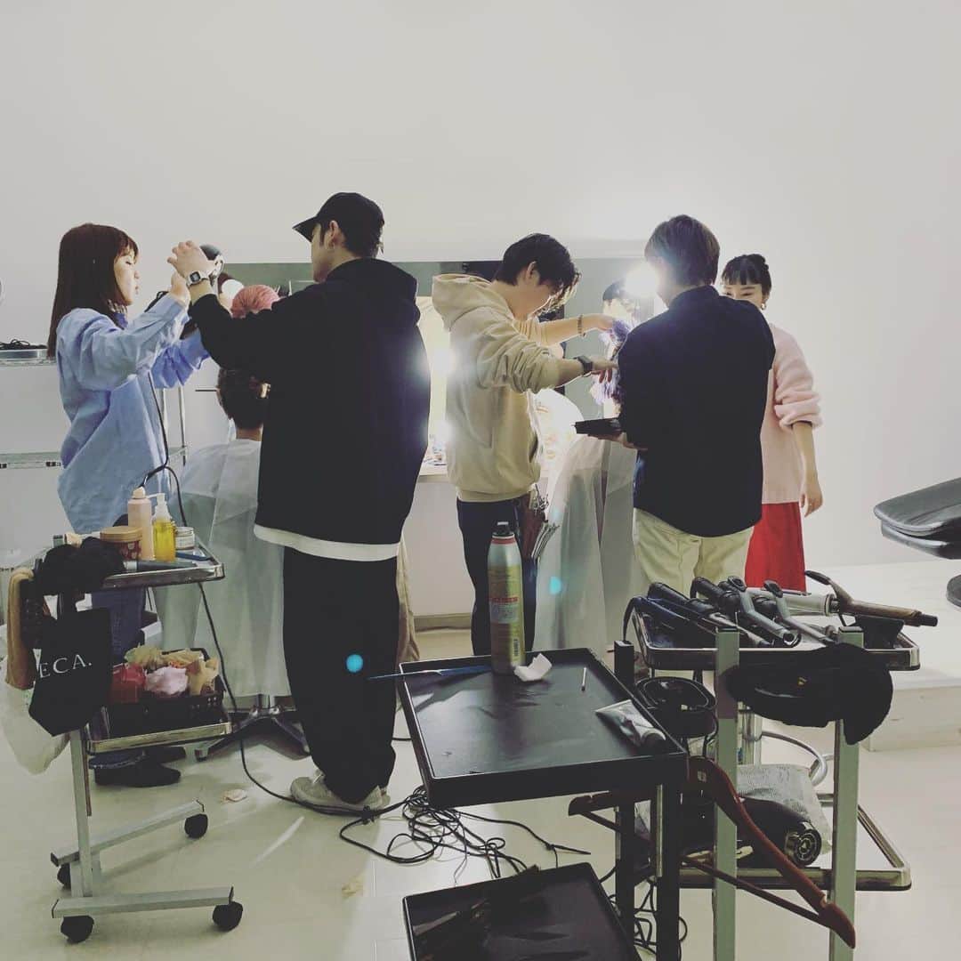 野口和弘のインスタグラム：「先日はSNIP STYLEの撮影をやらせていただきました☺︎ @snipstyle_mg . なんと6体も！！ありがとうございます☺︎ . モデルちゃんもスタッフのみんなもほんとありがとう！！ . 5月号ですので是非見てくださいねー！ . #snipstyle  #cieca.」