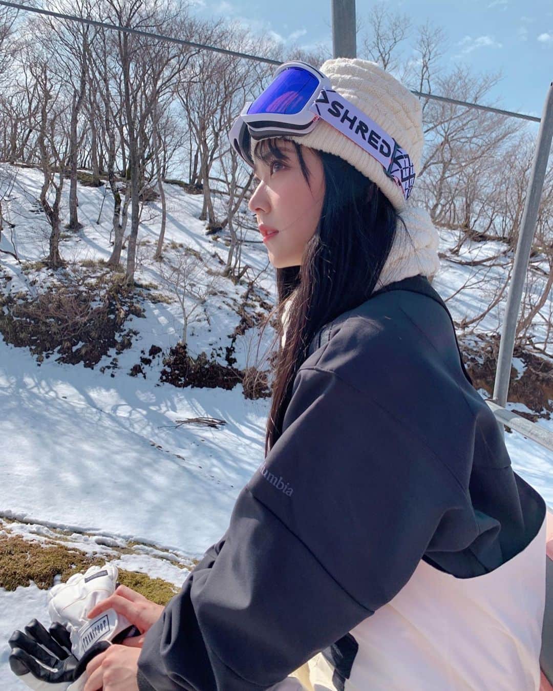 白間美瑠さんのインスタグラム写真 - (白間美瑠Instagram)「🏂🏂🏂 #白黒　#あったかい #雪 #スノボー　#スノーボード」3月1日 19時00分 - shiro36run