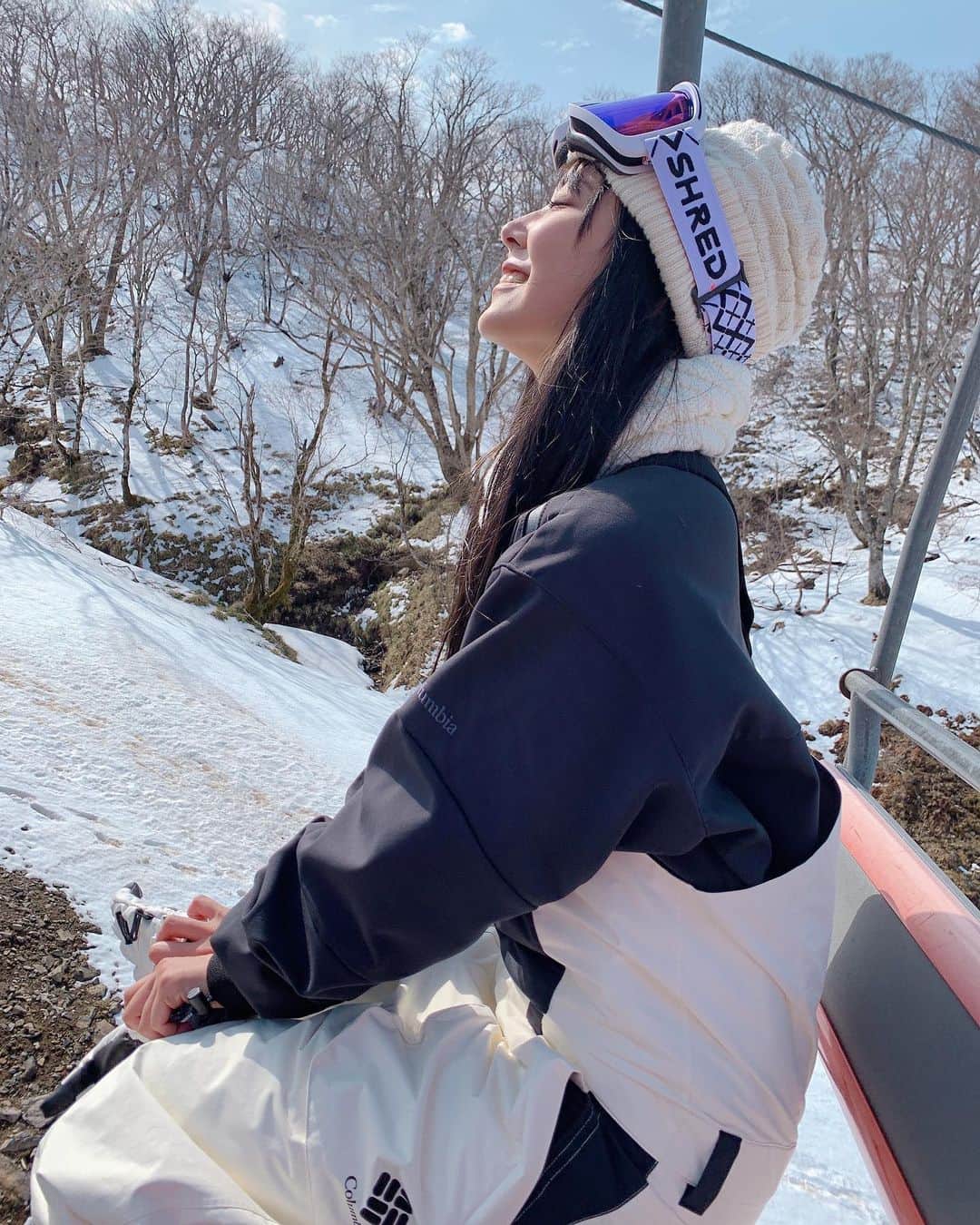 白間美瑠さんのインスタグラム写真 - (白間美瑠Instagram)「🏂🏂🏂 #白黒　#あったかい #雪 #スノボー　#スノーボード」3月1日 19時00分 - shiro36run