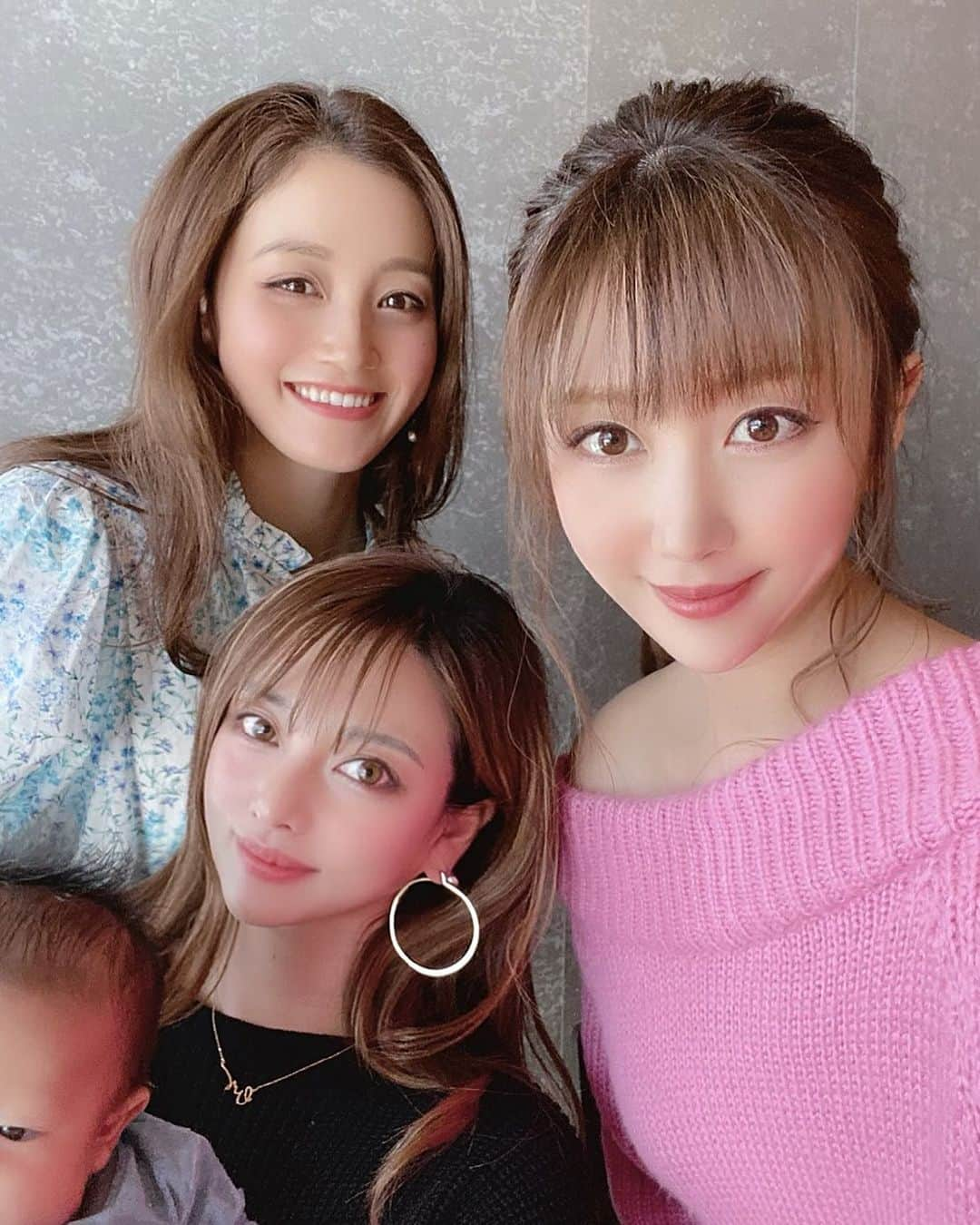 森本あやかさんのインスタグラム写真 - (森本あやかInstagram)「くるみん @vegan.kurumi.shirakawa とりかぱんだ🐼 @rikapanda.official と。﻿ ﻿ 久々のメンバーで楽しかった🙌🙌﻿ ﻿ #りかぱんだ🐼 #くるみん #主婦 #主婦友 #ママ友 #楽しかった #ランチ会 #いつもありがとう」3月1日 11時04分 - ayachi0120