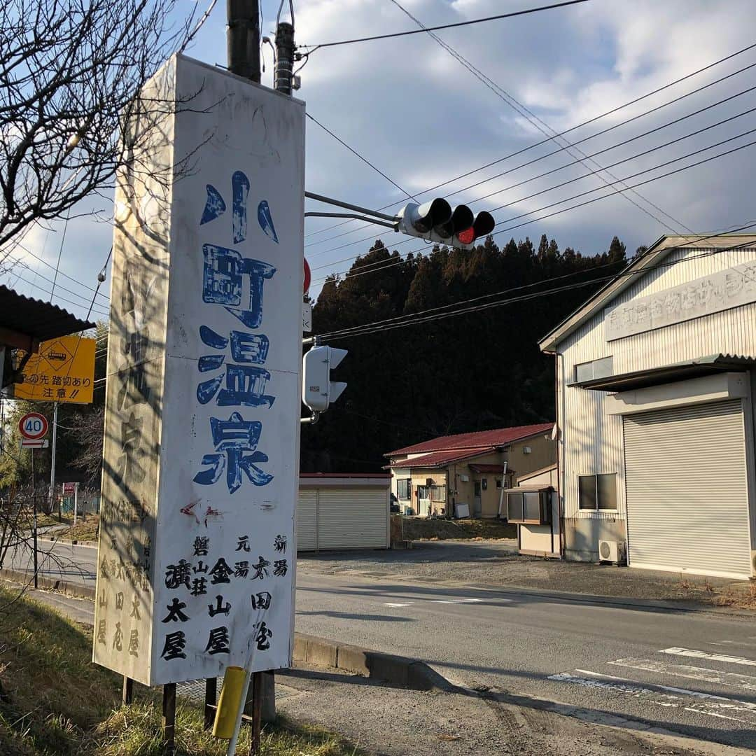 能町みね子さんのインスタグラム写真 - (能町みね子Instagram)「小野新町百景 さんぽにはとてもよい街。比較的関西に多い飛び出し坊やがこの街にはたくさんいる」3月1日 11時31分 - nmcmnc