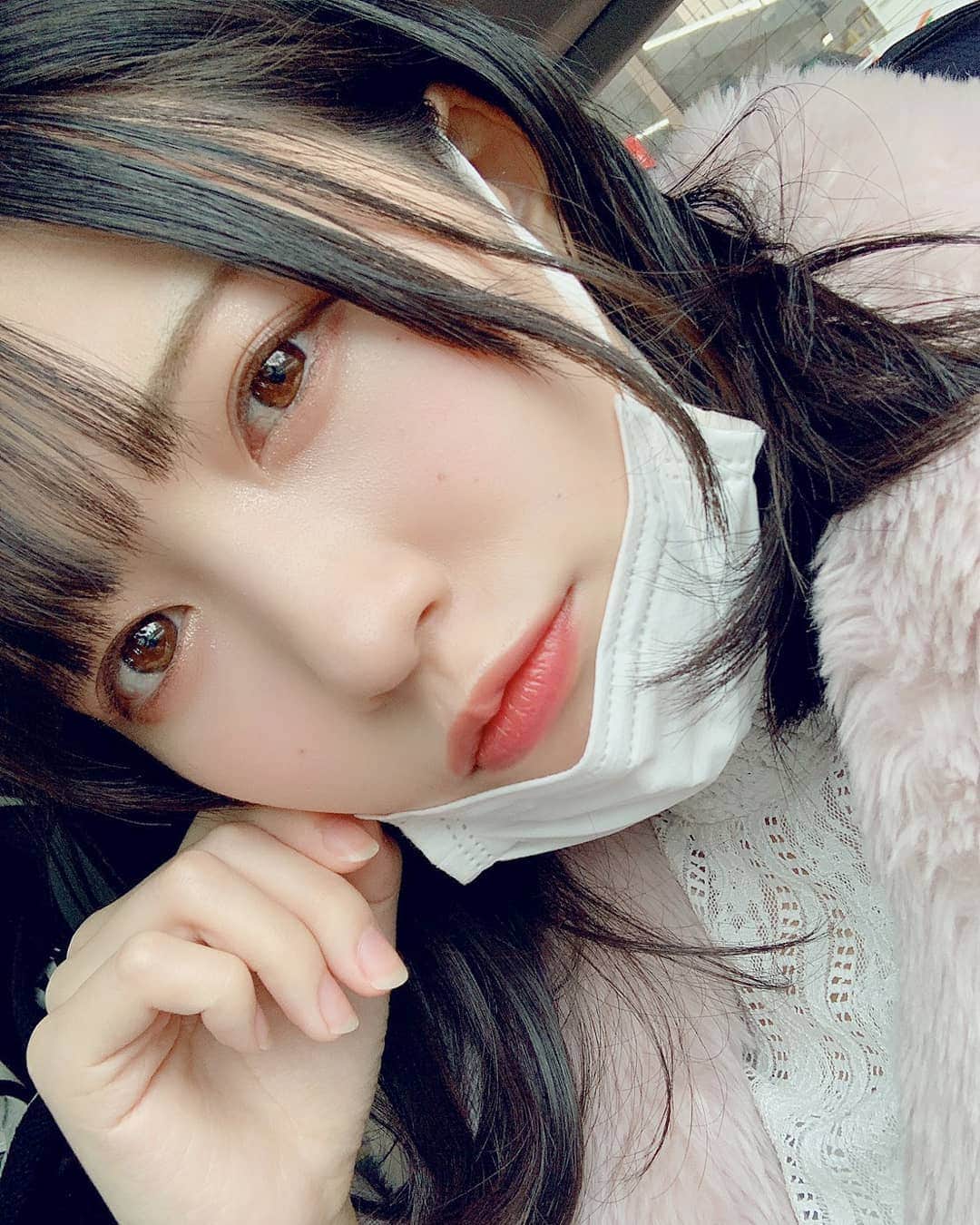 空野青空のインスタグラム：「. . マスク・ニャソ〜〜😷 (Face ID ロック解除のフォーメーション) . . 東京用に持ってきたマスクたちが底を尽きたったので富山に帰って補充するよ…⊂二二二（　＾ω＾）二⊃ . . マスク工場のみなさま、 ありがたき＆ぼんぼってください👏✨ . . . #マスク #マスク女子 #年中マスク #あおべべ #Heather #ヘザー #ジーユー #GU #snow #セルフィー女子 #セルフィー #aonyan #aoneko #あおにゃん #空野青空 #japaneseidol #幸薄顔ちゃん #opera #ティントルージュ #裸眼 #黒髪ミディアム #ゆるふわパーマ」