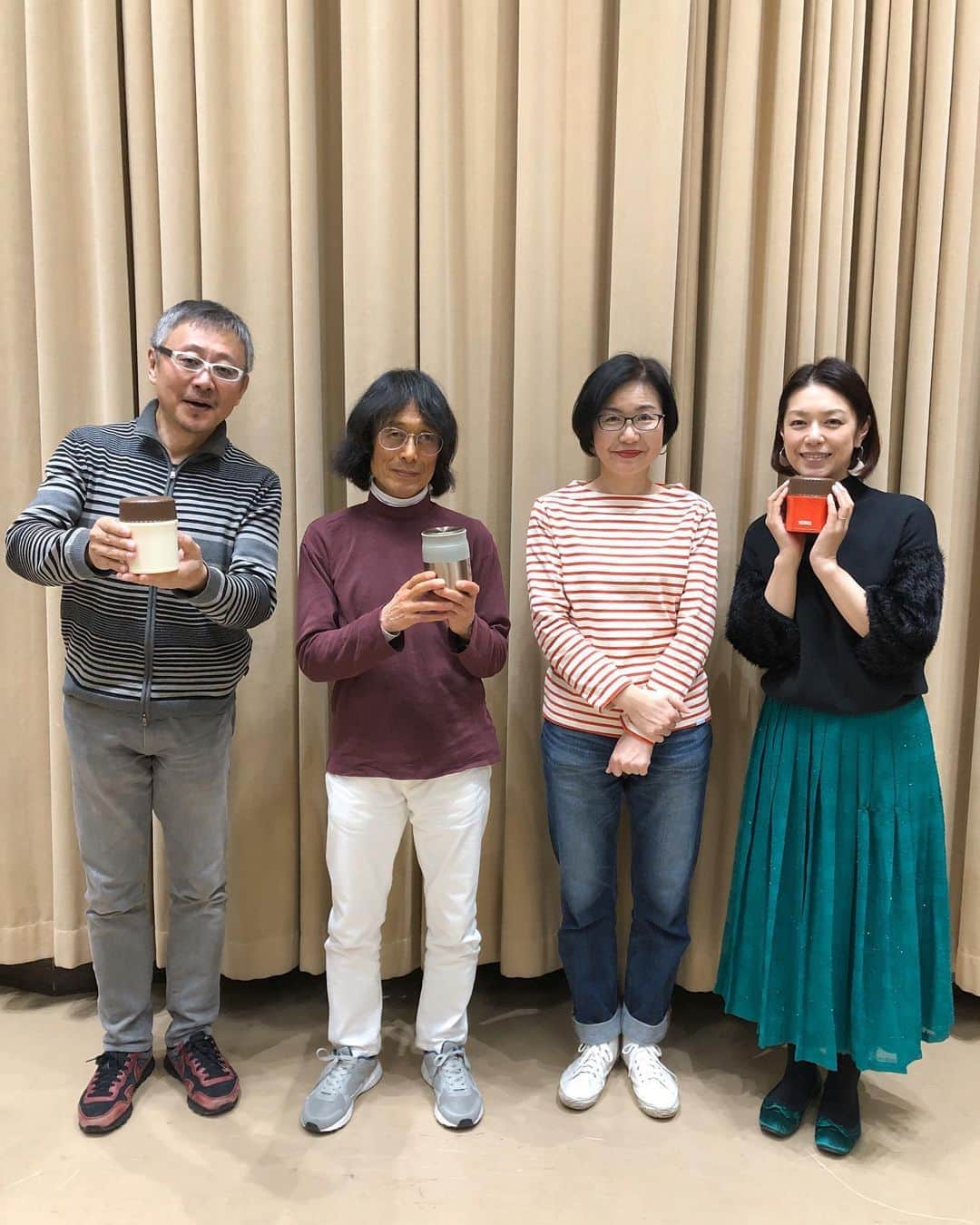 加藤紀子のインスタグラム：「お昼0時15分からは NHK-FM『トーキングウィズ松尾堂』 「頭を切り替え、料理を楽しもう！」をテーマに食文化研究家…魚柄仁之助さん、スープ作家…有賀薫さんをお迎えしてお話を伺い…スープのお味見を…🥰🥄 美味しいお話いっぱいです、ぜひお付き合いください！  #nhkfm #トーキングウィズ松尾堂  13時55分からは TOKYO-FM『ルノーサンデーボヤージュ 』こちらもぜひお付き合いくださいませ😋 #tokyofm#ルノー サンデーボヤージュ」