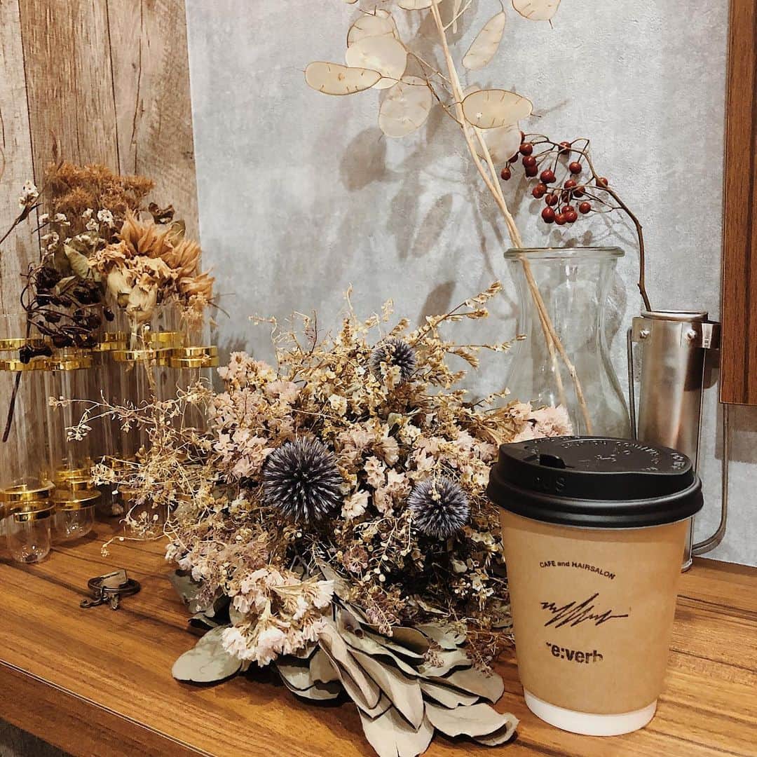 yuinaさんのインスタグラム写真 - (yuinaInstagram)「cafe&hairsalon 可愛いヘアアレンジありがとうございました♡ #撮影　 #reverb #hairsalon #cafe #gifu #岐阜カフェ #instalike #hello #instagood #l4l」3月1日 12時18分 - yuina_xg
