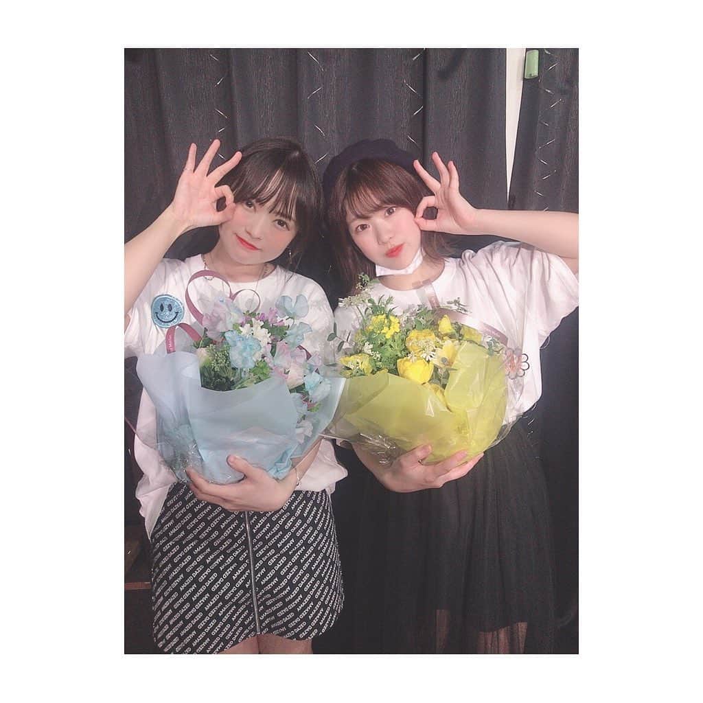 栗原ひとみのインスタグラム：「エモさと楽しさでどうにかなっちゃうんじゃないかと思った日💭 くりまる生誕めちゃくちゃ楽しかったよ、ほんとうにありがとう🥺✨ 卒業してからずーーっと、同窓会みたいなことをやりたかったんだよね。だから昨日はそれが叶った日でもあって、本当に嬉しかったの！やっぱり私は、ステージも好きだけど、みんながみんなとして、好きなもので笑いあってる光景が一番好きなんだよね〜くさいこと言ってる〜〜！！！！！ 今と昔で変わったことなんてたくさんあるけど、変わらないものだってあるんだなって。昨日体感しました！！ そんな変わらないものをこれからも大切にしていきたいなぁ😇  次回開催をお楽しみに！！！ #くりまる #エモ #昨日だけあそこは #SPAZIO」