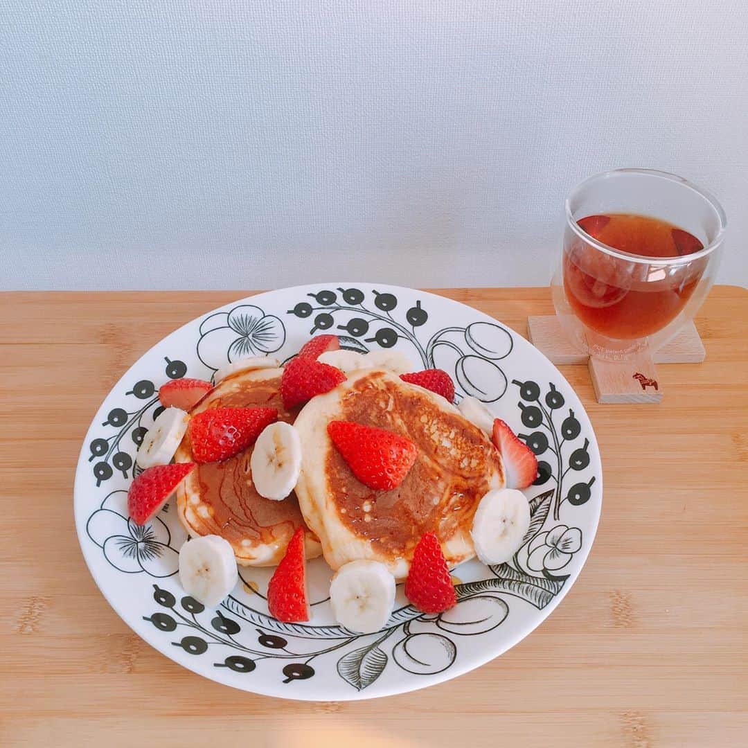 内田絢子さんのインスタグラム写真 - (内田絢子Instagram)「モーニング・コレクション！今週末はお家でのんびり。手作りモーニング『フルーツパンケーキ』  生地にお餅を入れて、もちもちの食感にしてみました。 レシピはBRIGHT MORNINGのダイアリーに！  #フルーツパンケーキ #パンケーキモーニング #手作りモーニング #fm802 #brightmorning #モーニングコレクション #モニコレ #金曜朝7時半からコーナーお届けしてます」3月1日 12時41分 - uccijun