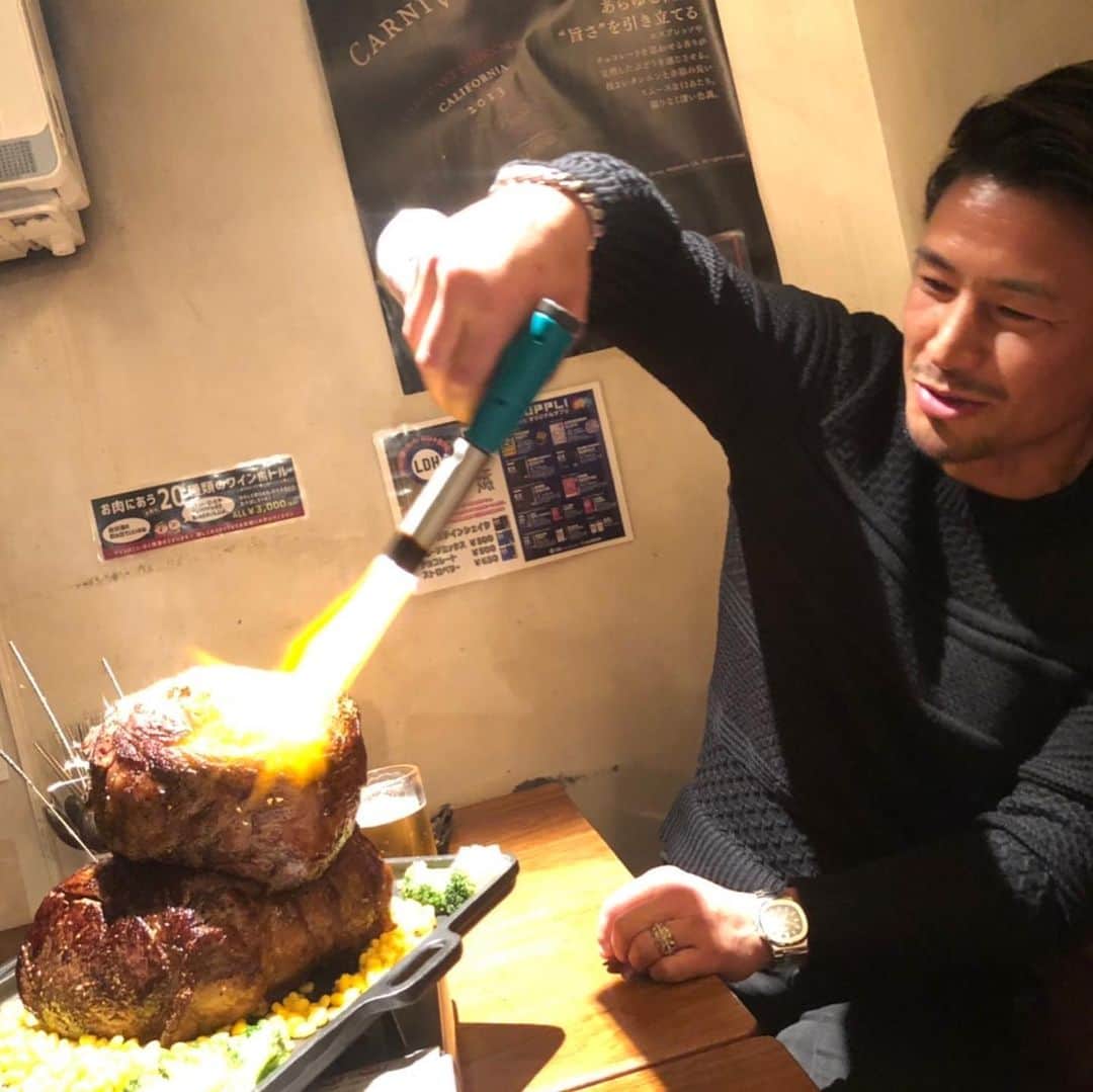 魔裟斗さんのインスタグラム写真 - (魔裟斗Instagram)「昨日は29の日なのでゴツイ肉を喰らいました！ #魔裟斗  #ギューギューmasa  @gyugyumasa」3月1日 13時18分 - masato.official