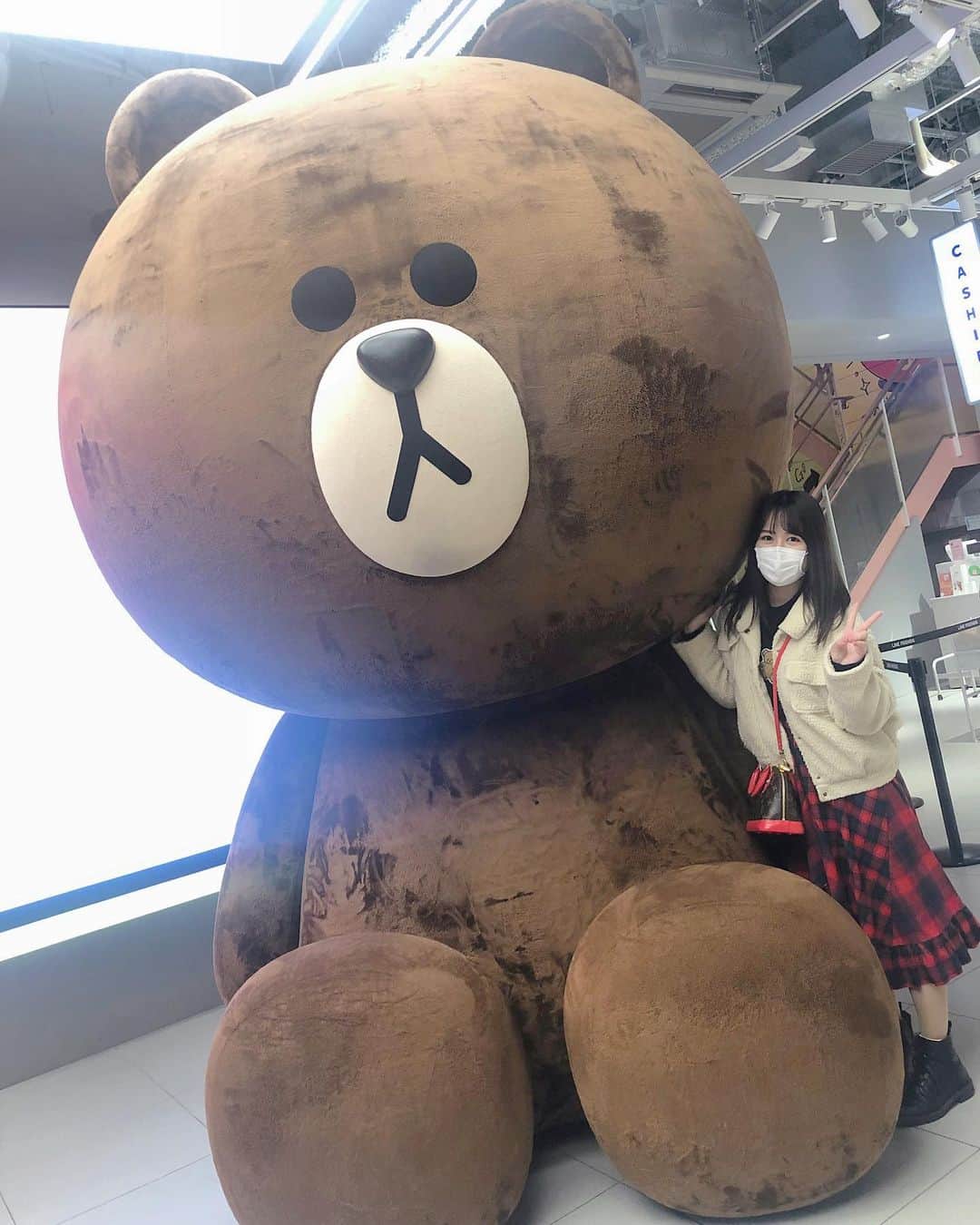 福士奈央さんのインスタグラム写真 - (福士奈央Instagram)「ㅤㅤㅤㅤㅤㅤㅤㅤㅤㅤㅤㅤㅤ でっかいくま🧸🧸🧸 ㅤㅤㅤㅤㅤㅤㅤㅤㅤㅤㅤㅤㅤ #dailylook #ottd #todayscode #tokyo #linestore #ブラウン #🧸 #heircolor #littlerinne #brown」3月1日 13時26分 - ske48_fukushi