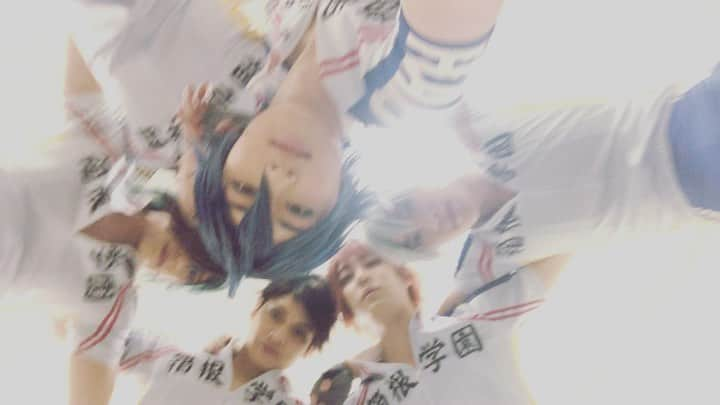 岸本卓也のインスタグラム：「箱学最後の円陣 箱学完璧だよ！アッブーー！！ #エモい #ペダステ #弱虫ペダル」