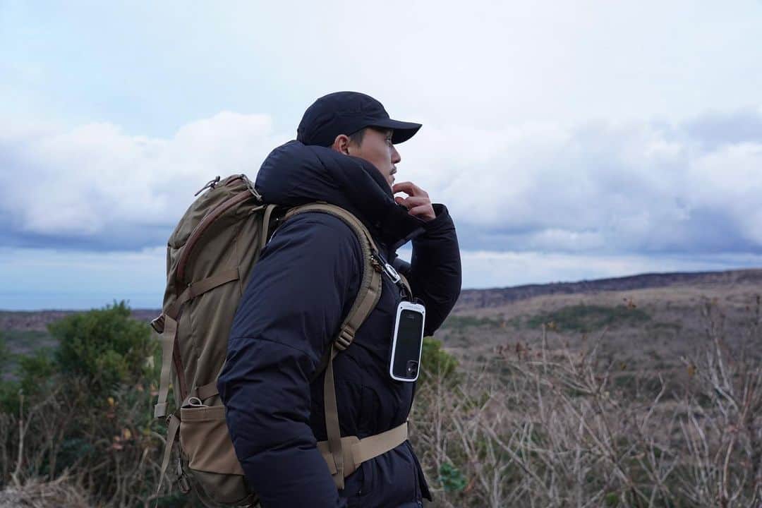 ROOT CO. Designed in HAKONE.さんのインスタグラム写真 - (ROOT CO. Designed in HAKONE.Instagram)「. During trekking.  #root_co #rootco #shockresistcaseplushold #magreel360 #outdoor #outdoors #outdoorgear #trek #trekking」3月1日 13時44分 - root_co_official