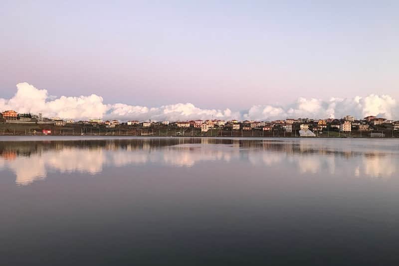 KUNIKAさんのインスタグラム写真 - (KUNIKAInstagram)「My frist trip in Albania🇦🇱﻿ Such an amazing beautiful town with many lakes around... like a mirror world.﻿ ﻿ 初めて訪れたアルバニアという国。﻿ 国旗が二頭の鷲でカッコいい。﻿ 物価が今まで訪れたヨーロッパの中で1番安く、人も優しく、治安も良く、広大な自然が広がっていて、とても素晴らしいところでした。﻿ この湖に映る鏡のような景色はずっと忘れない。 ﻿ ﻿ ﻿ #artofkunika #sugarcookies #decoratedcookies #cookieart #decoratedsugarcookies #royalicing #royalicingcookies #cookiedecorating #customcookies #cookiesofinstagram #cookiedesign #cookieartist #instacookie #albania #アイシングクッキー #アルバニア」3月1日 19時16分 - _kunika_