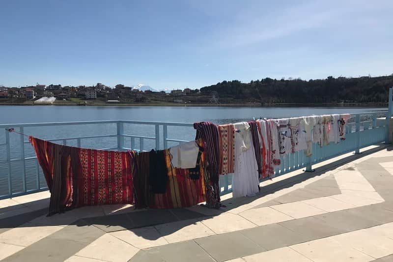 KUNIKAさんのインスタグラム写真 - (KUNIKAInstagram)「My frist trip in Albania🇦🇱﻿ Such an amazing beautiful town with many lakes around... like a mirror world.﻿ ﻿ 初めて訪れたアルバニアという国。﻿ 国旗が二頭の鷲でカッコいい。﻿ 物価が今まで訪れたヨーロッパの中で1番安く、人も優しく、治安も良く、広大な自然が広がっていて、とても素晴らしいところでした。﻿ この湖に映る鏡のような景色はずっと忘れない。 ﻿ ﻿ ﻿ #artofkunika #sugarcookies #decoratedcookies #cookieart #decoratedsugarcookies #royalicing #royalicingcookies #cookiedecorating #customcookies #cookiesofinstagram #cookiedesign #cookieartist #instacookie #albania #アイシングクッキー #アルバニア」3月1日 19時16分 - _kunika_