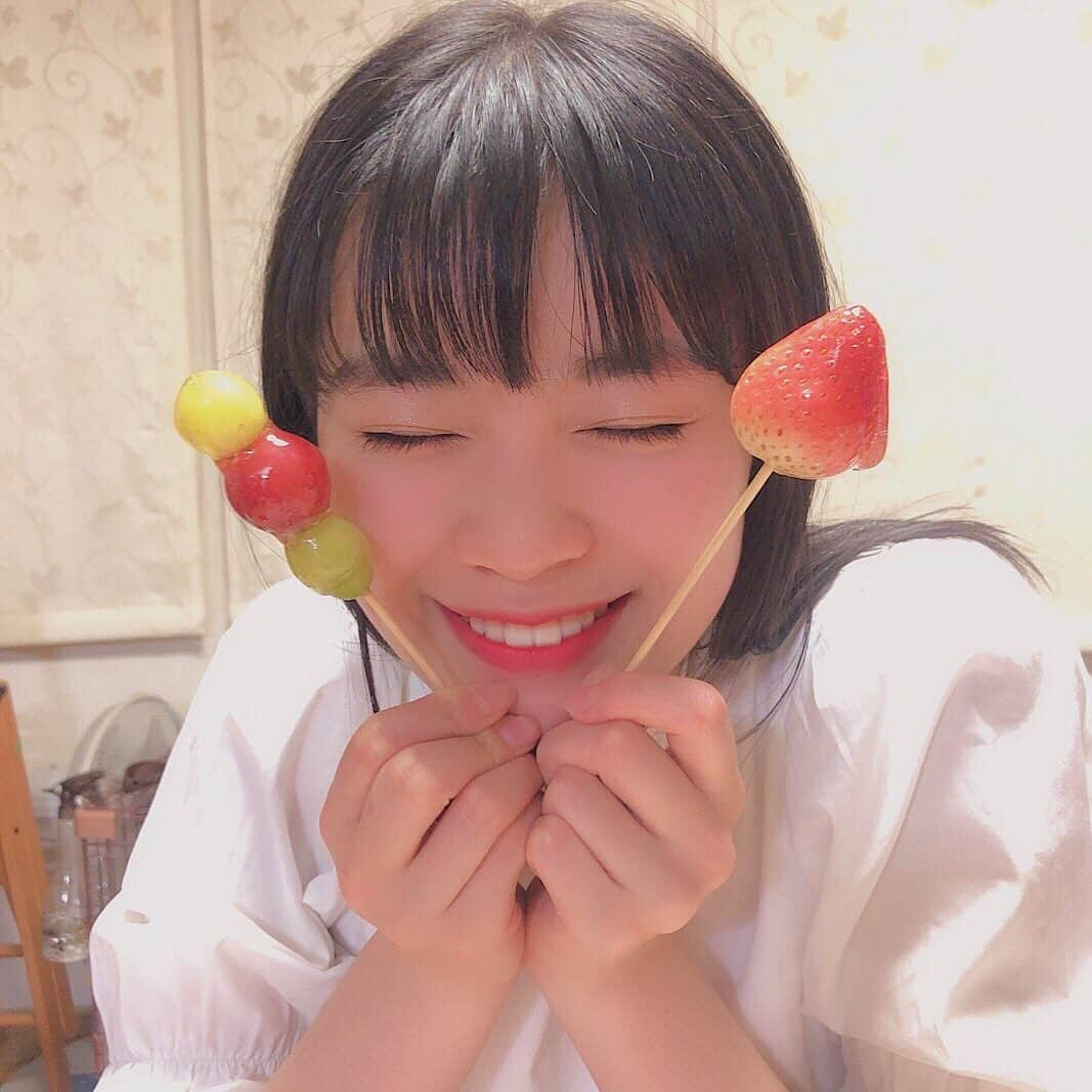 坂井仁香さんのインスタグラム写真 - (坂井仁香Instagram)「フルーツあめ作った🍓🍇 パリパリで美味しかった❤️」3月1日 19時18分 - hitoka_sakai_official