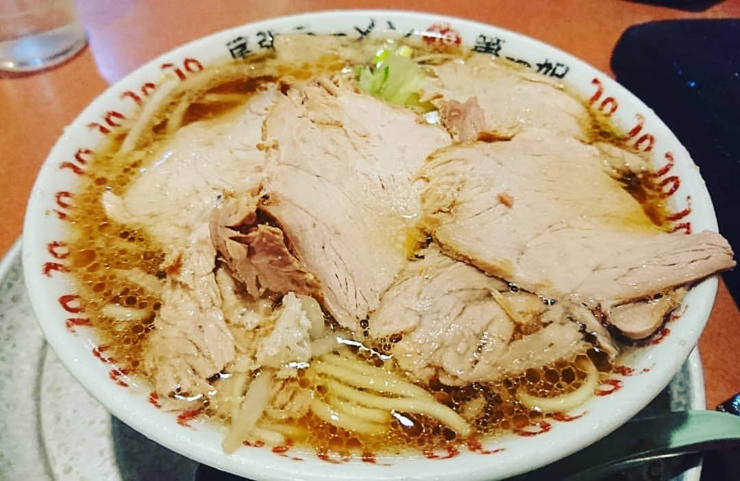 松本康太さんのインスタグラム写真 - (松本康太Instagram)「『尾張ラーメン第一旭』京都の本家第一旭と少し似てるラーメン♪あっさりで美味しいのです！京都の本家第一旭も尾張ラーメン第一旭もお互いに別々の良さがある感じでした♪  #尾張ラーメン第一旭 #第一旭 #名古屋 #錦 #ラーメン #ramen #レギュラー松本 #あるある探検隊 #名古屋グルメ」3月1日 16時09分 - aruarutankentai.matsumoto