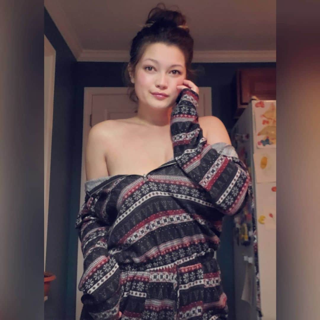 Chelsie Arynのインスタグラム：「2:30 am」