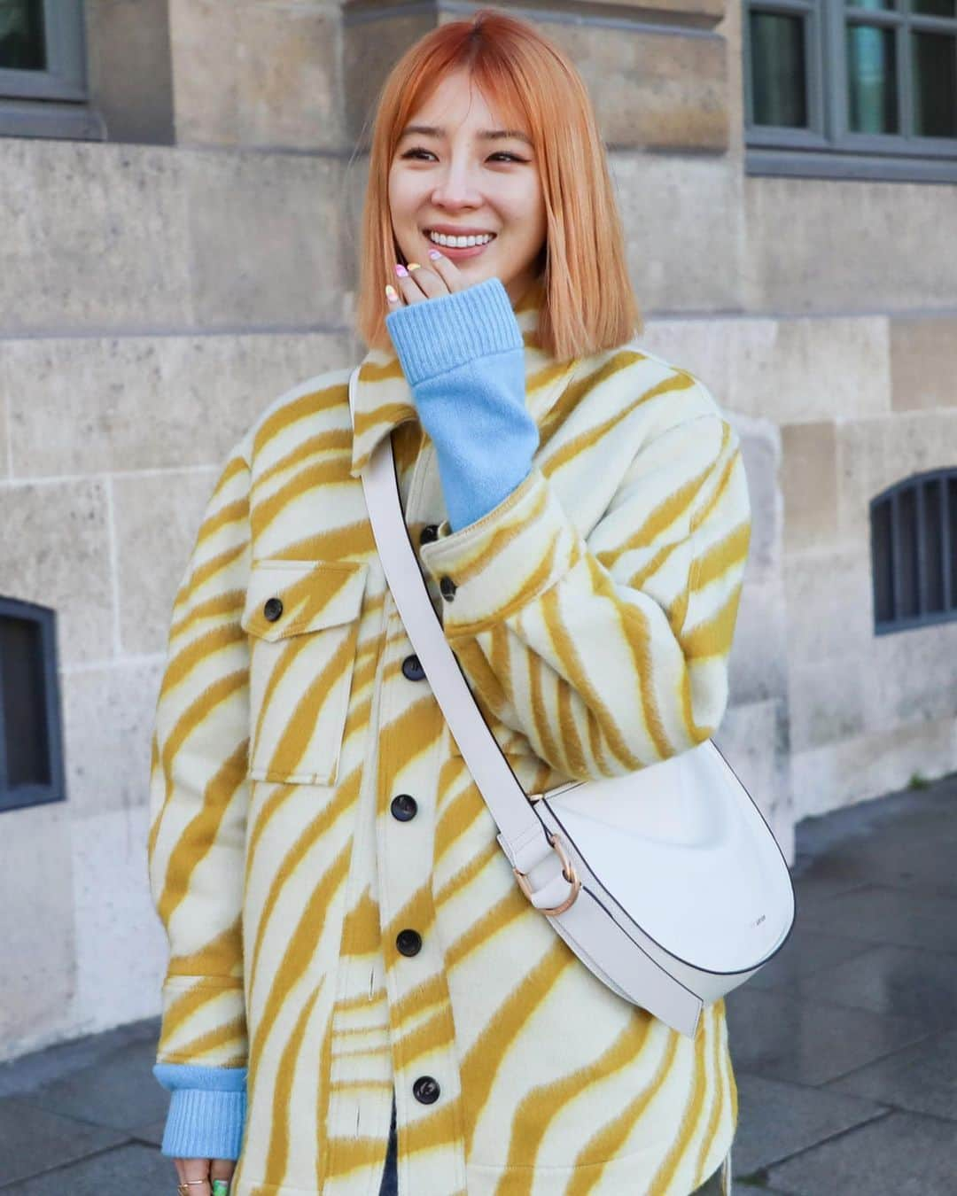 アイリーン・キムさんのインスタグラム写真 - (アイリーン・キムInstagram)「My day off in Paris with my favorite @joygryson_official bag 💛 #ad」3月1日 16時33分 - ireneisgood