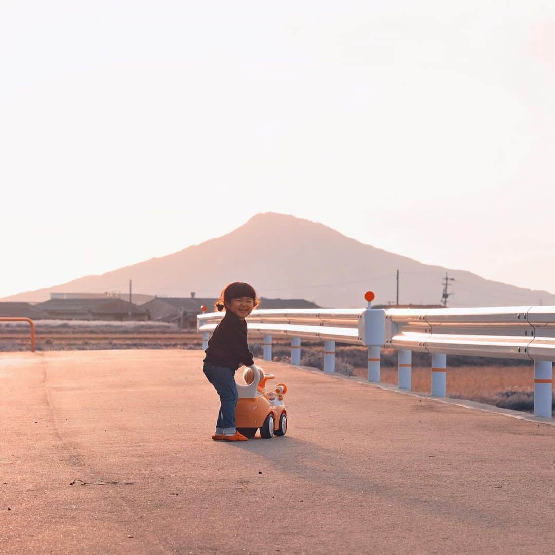 umoyrのインスタグラム：「大地」