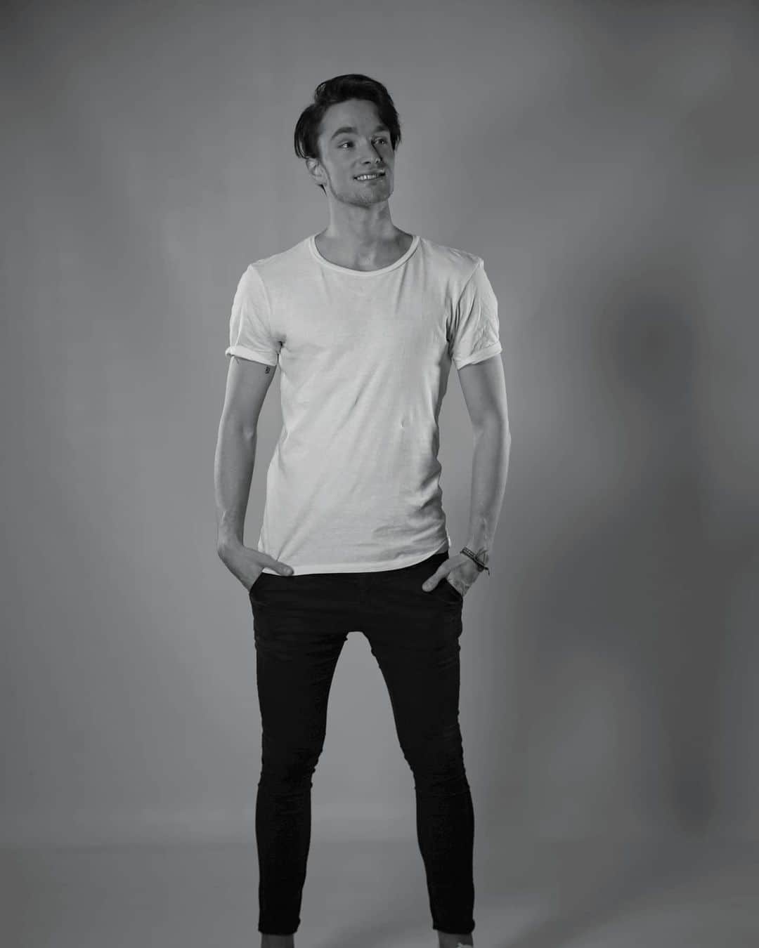 Jussiville JV Partanenのインスタグラム：「Going to sleep on Sunday may cause accidental Monday ~~ #sunday #tb #throwback #blackandwhite #anotherone #athlete #icedance #wheredidtheweekendgo #sports #tattoo #tattoos #photography #fashion #beardsofinstagram #asos #modelingagency」
