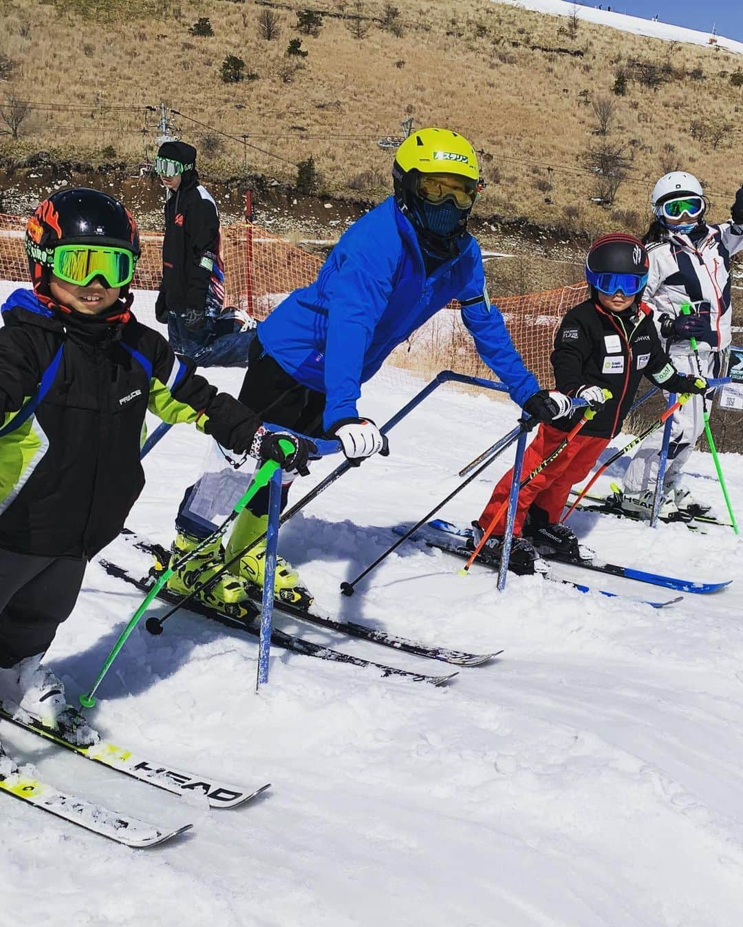 梅原玲奈さんのインスタグラム写真 - (梅原玲奈Instagram)「車山にてSXをベースにした1dayレッスン×2でした！ フリーラン・キッカー・ウェーブ、そしてもちろんクロスコースで滑り倒しました。 みんな体の使い方やバランスがどんどん良くなる👍 また一緒に滑りましょう⛷ ありがとうございました😊 @kurumayama_skypark  #スキークロス #スキー #レッスン」3月1日 19時35分 - reina_umehara