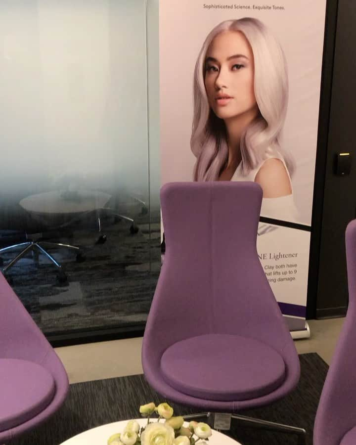 "milbon"（ミルボン）のインスタグラム：「This is the entrance to the Milbon New York office. “milbon” and USA & European limited  hair color SOPHISTONE are cool and sophisticated displays. ＝＝＝＝＝＝＝＝＝＝ Milbon official account. WE provide worldwide stylist-trusted hair products. On this account, we share how stylists around the world use Milbon products. Check out their amazing techniques! ＝＝＝＝＝＝＝＝＝＝ #milbon #globalmilbon #milbonproducts #hairdesign #haircut #haircare #hairstyle #hairarrange #haircolor #hairproduct #hairsalon #beautysalon #hairdesigner #hairstylist #hairartist #hairgoals #hairproductjunkie #hairtransformation #hairart #hairideas #beauty #shampoo #hairtreatment #beautifulhair #volume #volumehair #softhair #sophistone」