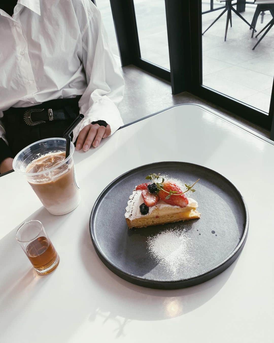 古川貴絵さんのインスタグラム写真 - (古川貴絵Instagram)「ここのカフェかわいかったし タルト美味しかった〜。久々に高校の友達と❤︎ #cuppa #cafe #カフェ #栄 #矢場町」3月1日 19時37分 - _kiegram