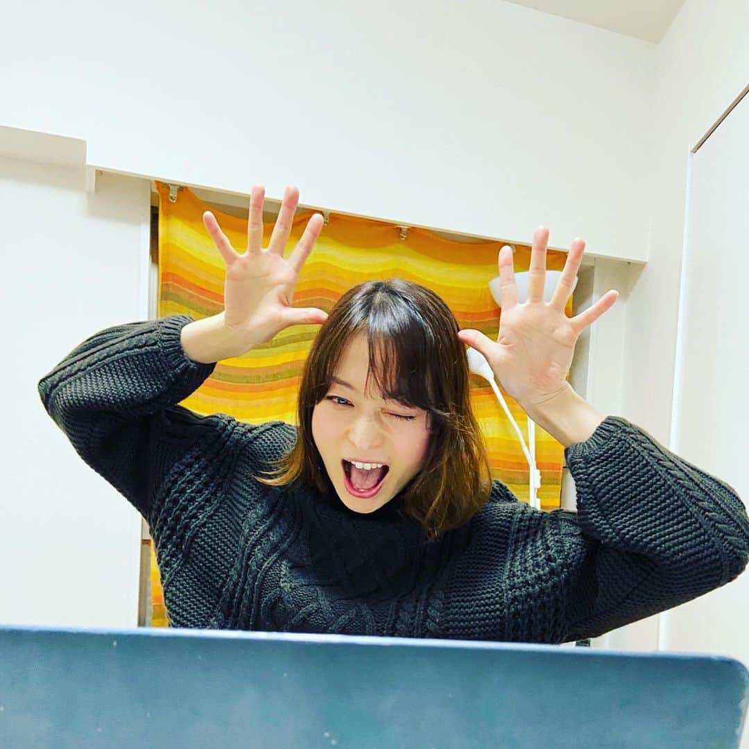 松本英子のインスタグラム：「‪メッセージ、沢山ありがとうございました😊‬ ‪20:00〜の生配信は、Twitter配信と告知させて頂いてたのですが、、、‬ ‪https://www.youtube.com/channel/UC03LO5xzYPgpdyJkIq7-YJw‬ ‪こちらのオフィシャルYouTubeチャンネルより配信致します🌈‬ ‪配信中のメッセージも受け付けますので、是非ご参加くださいね😉‬」