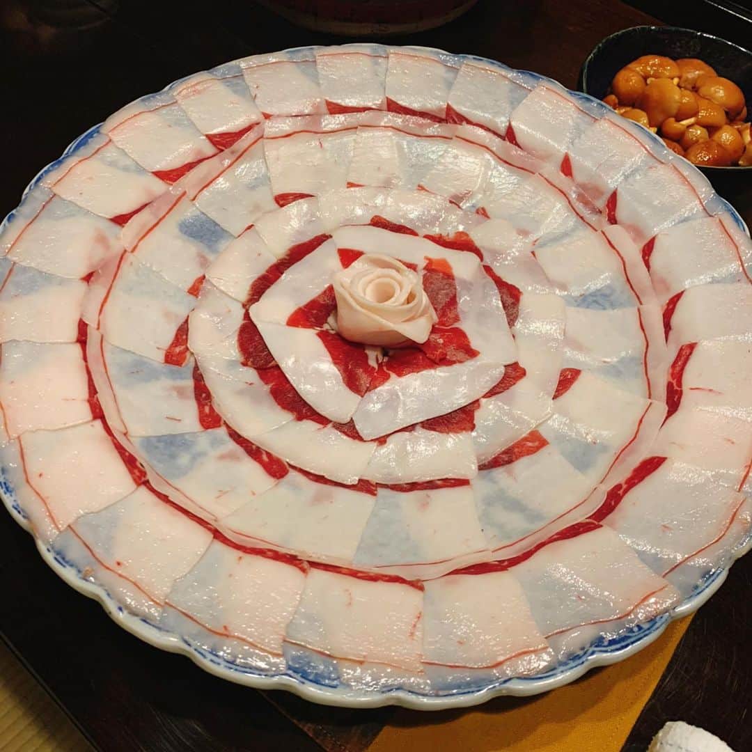 薄田ジュリアのグルメインスタ