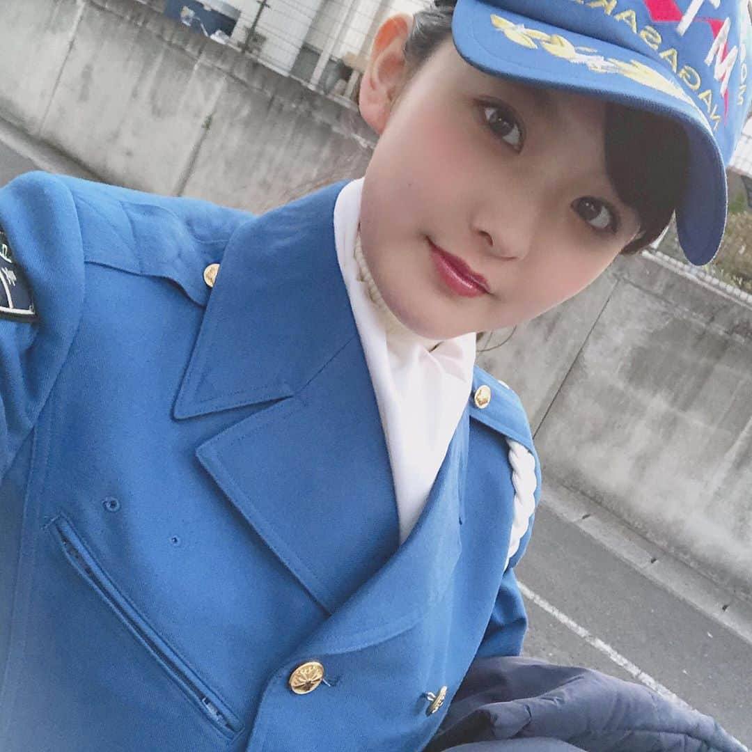 悠花さんのインスタグラム写真 - (悠花Instagram)「昨日の悠花のナガサキ街音は【長崎県警察本部　交通部交通機動隊】の方にインタビューさせていただきました✨ ・ 機動隊という言葉は聞いたことがあったんですが、 普段どういうお仕事をされているのかなど、知らなかった事をたくさん教えていただきました😳✏️ ・ 交通機動隊の方を制服を着させてもらったり、憧れの白バイにまたがってみたり、、、 貴重な体験をさせていただきました！ ありがとうございました🥰🙏🏻 ・ #長崎県警察本部 #交通機動隊#悠花のナガサキ街音#長崎#長崎県ホンダカーズ#ホンダ#nib#悠花#松尾悠花#haruka#hair#make#fashion」3月1日 20時39分 - haruka_217_