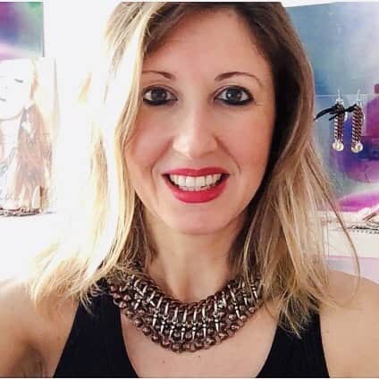 メイデンアートのインスタグラム：「Myself wearing one of my favorite statement necklace piece ♥️ .  #Jewelry #instajewelry #jewelryforsale #musthave #style #handmadejewelry #Bracelet #Necklace #Gemstone #Beads #metal #accessories  #selfmade #design #earrings #handmade #jewelrygram #swag #new #bling #boutiques #instadaily #sterlingsilverjewelry #Silver #etsy #etsyhandmade #pendant #selfemployed #fashionjewelry #madeintaly」