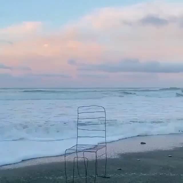 エマニュエル・ベアールのインスタグラム：「#theaterblues .... #ｓｕｎｄａｙｍｏｏｄ ...」