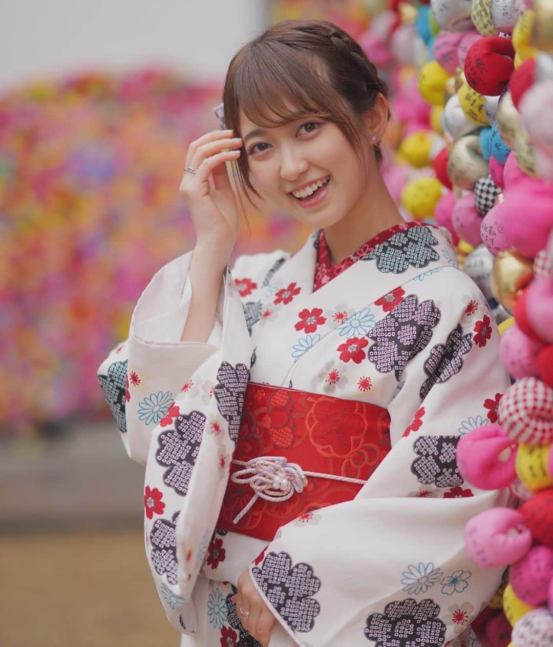 佐々木舞音のインスタグラム：「❤️💛 3月ですね🌸 . #着物 #撮影 #3月 #京都 #日帰り」