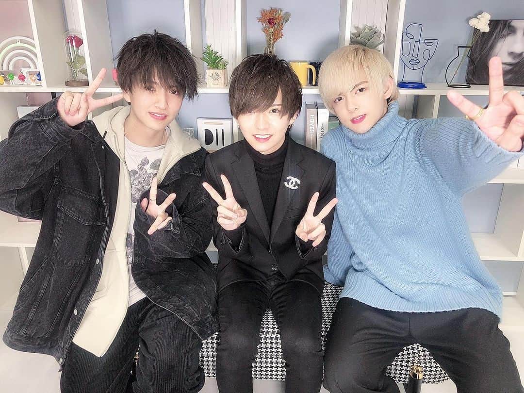 一郎さんのインスタグラム写真 一郎instagram メンズ三人衆 何の撮影かは後のお楽しみに オレだけ髪が明るい 笑 韓国 韓国ファッション 韓国通販 韓国通販サイト 韓国購入品 Ulzzang Ulzzangboy Ulzzangfashion メンズファッション