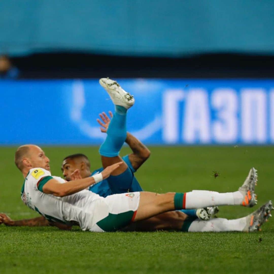 ベネディクト・ヘーヴェデスのインスタグラム：「The expected highly competitive game against Zenit. Well done boys. @fclokomotiv」
