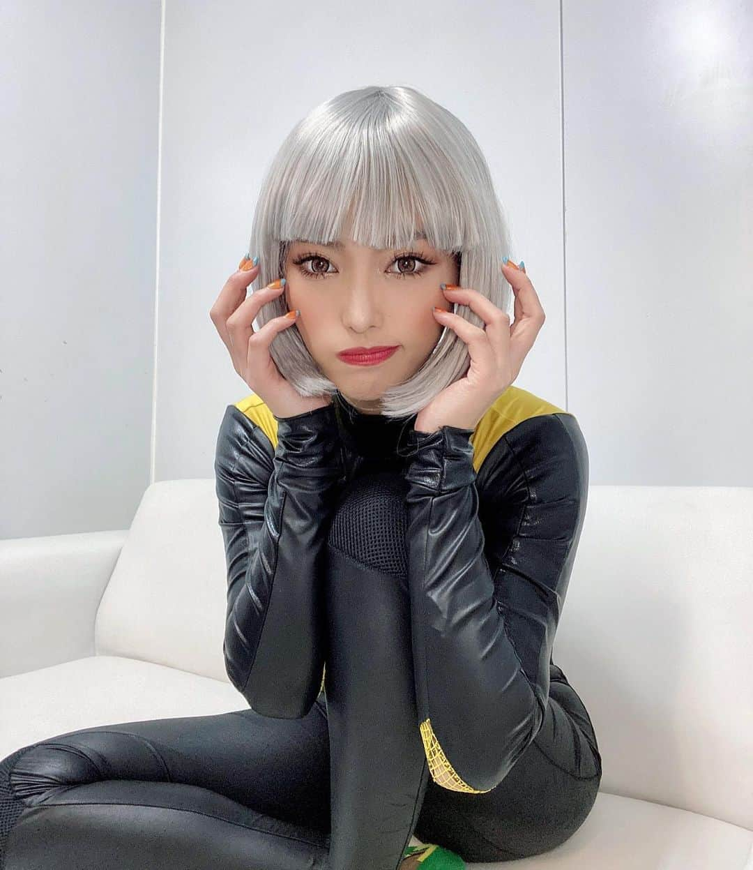 MIKAさんのインスタグラム写真 - (MIKAInstagram)「Favorite android look for @resistance @ultrasouthafrica 👩🏻‍🦳💜 ツアー出発前にハニーラッシュでまつ毛ふさふさにしてもらったからステージメイクでもつけま要らず🥳 @honeylash 🌟✨ . . . #ultrasouthafrica #joburg #ultraangel #umf #dancer #ultramikat #showtime #hairmake #ウルトラ #2020」3月1日 21時33分 - cjd_mika