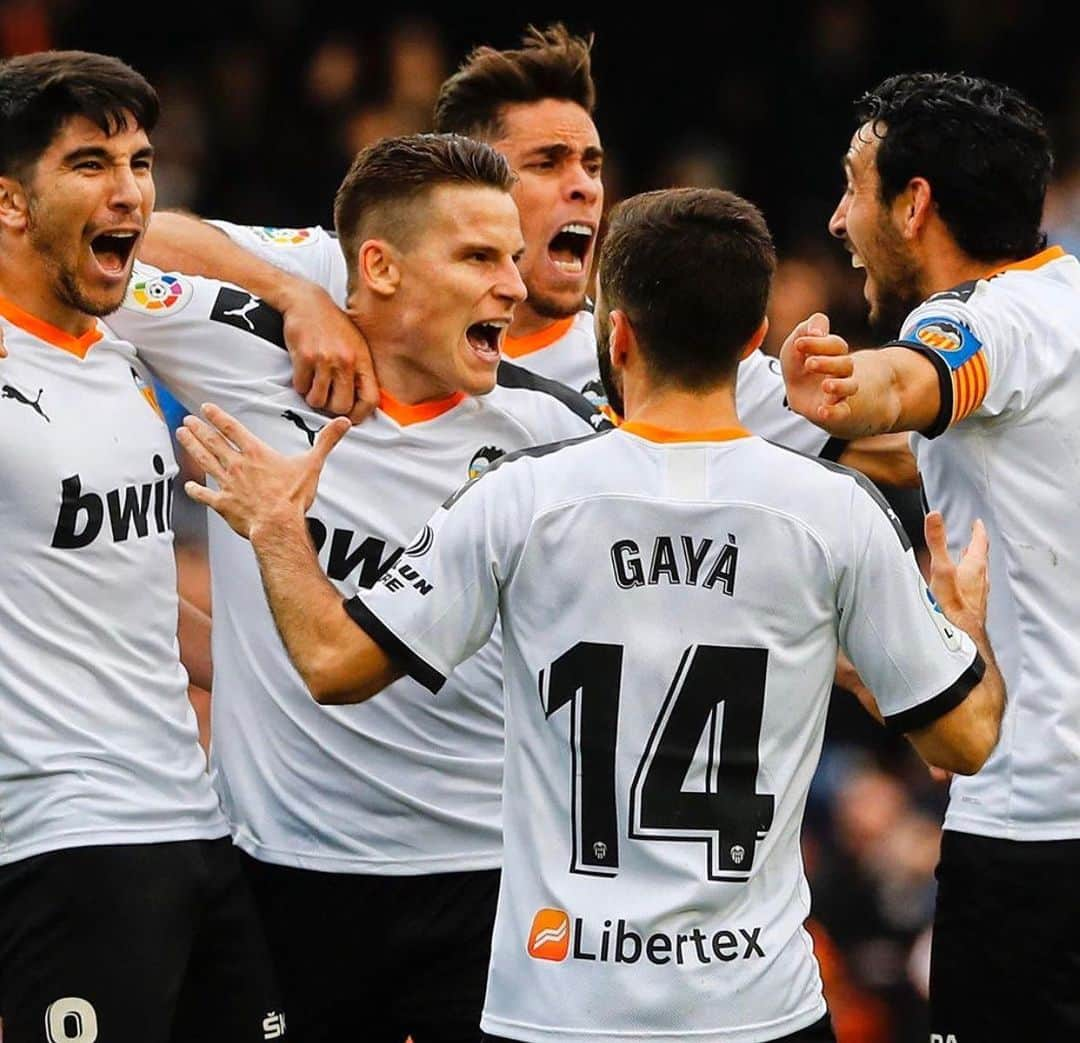 ケヴィン・ガメイロのインスタグラム：「Vamos !! ⚽️💥🦇💯 @valenciacf」