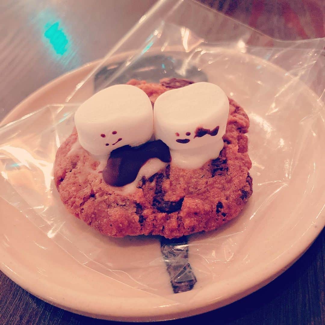 湯浅かえでさんのインスタグラム写真 - (湯浅かえでInstagram)「ダブルの❤️ピアスでした。 @tsukinatakai つき奈ちゃんとかわいいクッキー食べて指輪おそろで買いましたとさ💍✨」3月1日 21時55分 - kaede_yuasa