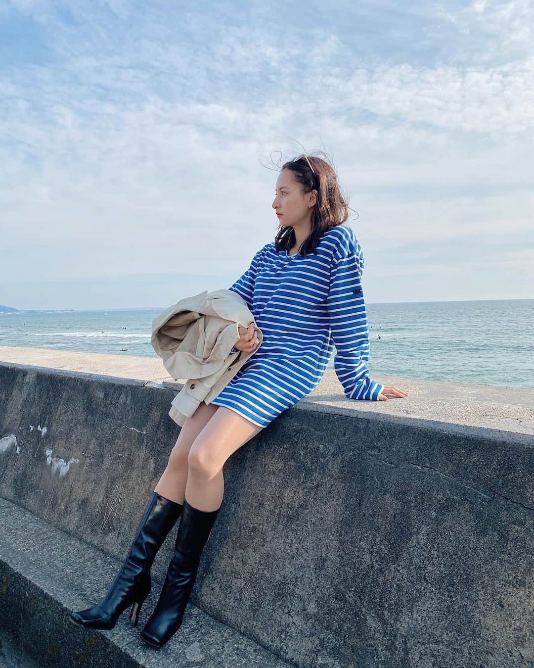 Julia Castroさんのインスタグラム写真 - (Julia CastroInstagram)「Hello March💙💙💙 3月から新しい生活を迎えます。 それがとっても嬉しいしワクワクしてる！ 詳しくは今日のYouTubeで💙 . #hellomarch  #welcomemarch  #spring #fashion #ootd #outfitoftheday #outfit #springfashion #blue #bluestyle #beach #shonan #shonanbeach #sunny #春服 #新生活 #春ファッション #服 #ファッション #春コーデ #ワンピース #青 #青ファッション #湘南 #海 #ビーチ #julifashion」3月1日 22時00分 - julia.c.0209