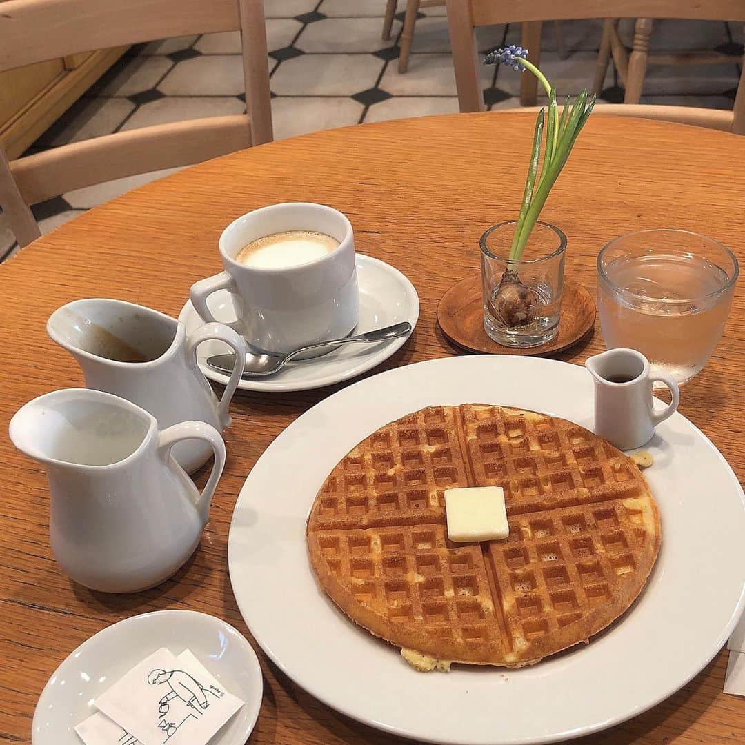 本間日陽さんのインスタグラム写真 - (本間日陽Instagram)「* さいきん、少しずつだけど コーヒーが飲めるようになってきました☕️ #鎌倉カフェ」3月1日 22時18分 - hinata_homma1110