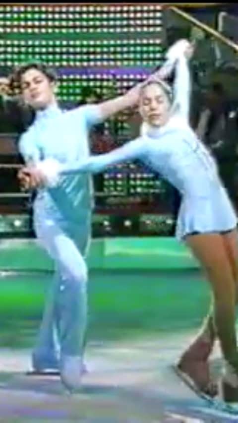 ハビエル・ラジャのインスタグラム：「Mira Quien Baila sobre hielo 2005 🎶 Ven a mi casa esta navidad ⛸ Celia Robledo @celia_robledo ⛸ Javier Raya @skateraya」