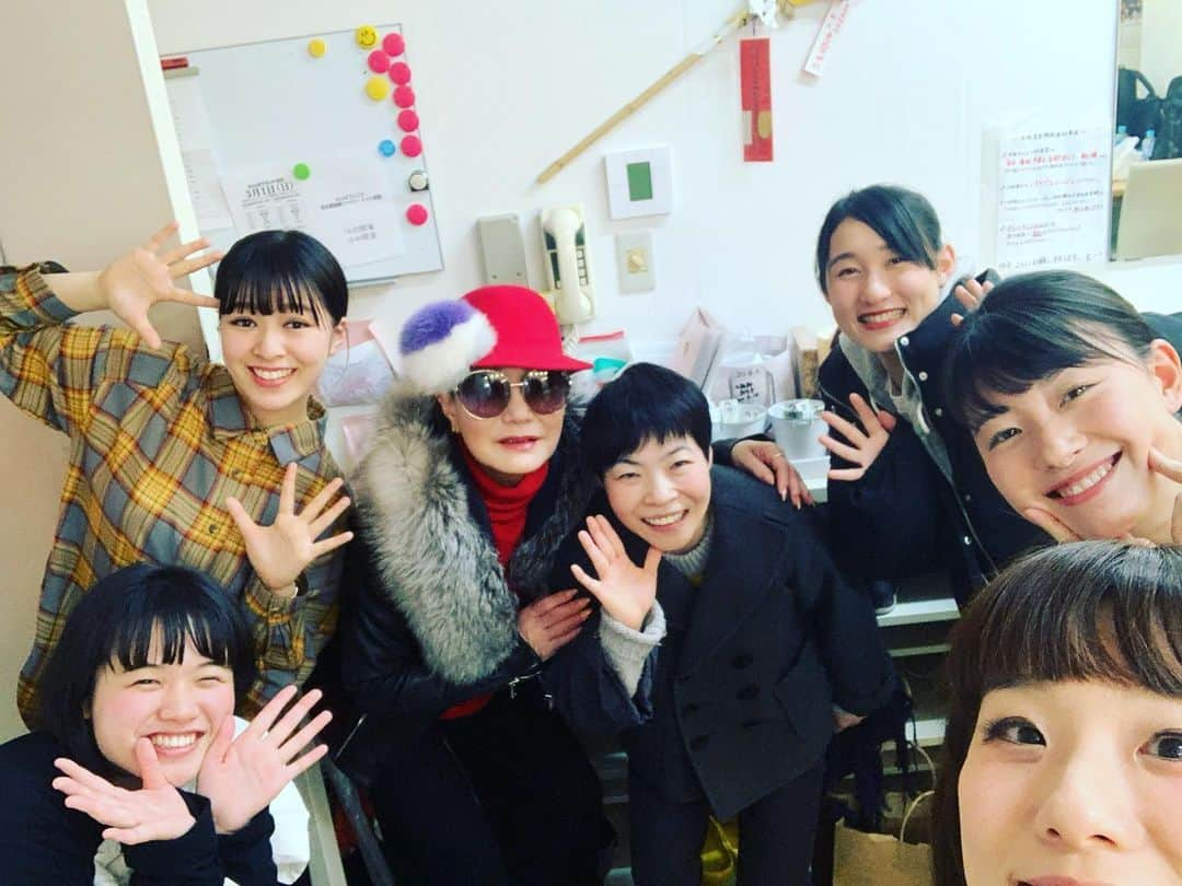 森田まりこさんのインスタグラム写真 - (森田まりこInstagram)「☆☆☆ 今日お誕生日だったゆみねえさん🎂 ・ #73歳 #驚愕😱 #リアル魔女🧙‍♀️ ・ ((((；ﾟДﾟ))))))) ・ ㊗️おめでとうございます㊗️🍾 ・ #120歳まで生きるとお医者さんに言われたゆみねえさん ・ #いつまでもお元気でいてください😍💋」3月1日 22時35分 - morita.mariko