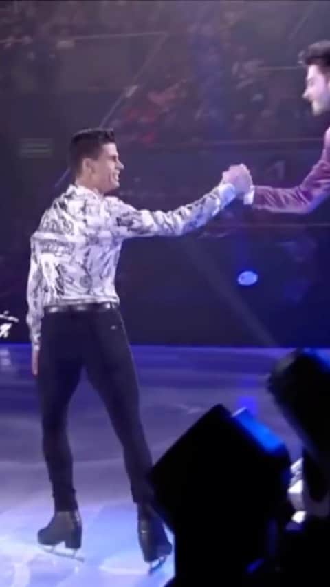 ハビエル・ラジャのインスタグラム：「Revolution On Ice 2018 🎶 Él no soy yo 🎤 Blas Cantó @blascanto_es ⛸ Javier Raya @skateraya」