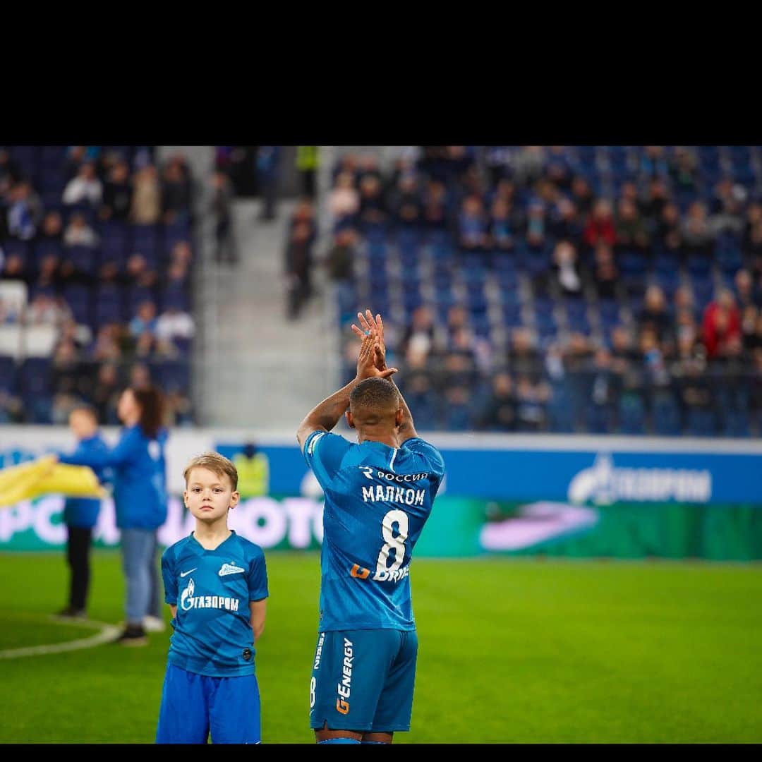マウコム・フィリペ・シウヴァ・デ・オリヴェイラのインスタグラム：「🔵⚪️⚽️🙏🏾💪🏾」