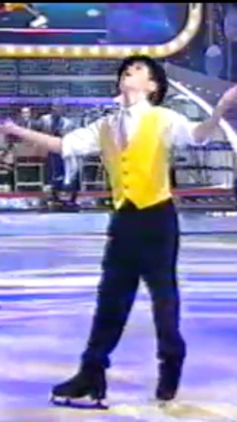 ハビエル・ラジャのインスタグラム：「Mira Quien Baila sobre hielo 2005 🎶 Singing in the rain ⛸ Javier Raya @skateraya」
