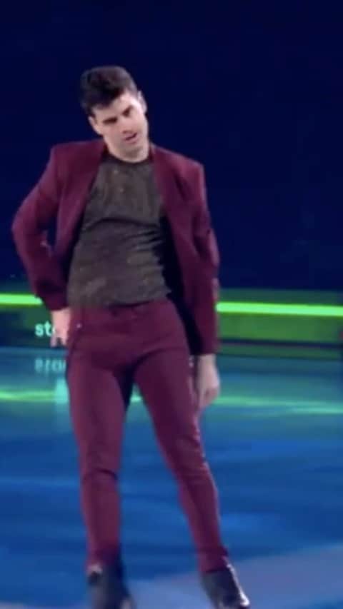 ハビエル・ラジャのインスタグラム：「Revolution On Ice 2019 🎶 ‘Promises’ 🎤 Sam Smith @samsmith ⛸ Javier Raya @skateraya」