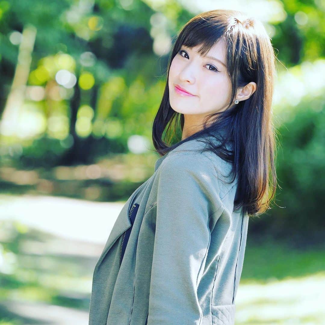 原紀舟のインスタグラム：「※ご報告※ . 改めて 2020年3月31日で芸能界を卒業します 一般社会で普通の女性としてこれからの人生を歩んでいこうと決めました！ 結婚での卒業ではないです（笑） . 約8年間アライブエンタテインメントでお世話になりました。 その間出会ったみなさんに凄く感謝してます！ 私は好奇心がある方なので色んなジャンルのお仕事をさせてもらって、そのおかげで色んな出会いも経験も出来ました。 私にとってかけがえのないものです。 こんな私の事を何かで知ってくれて応援してくれて、本当にありがとうございました！！！ . 最後に会いにきてもらえるイベントも考えてましたがコロナウイルスの影響で難しいかもしれません。 一刻も早く平穏な日々が戻る事を祈ってます。 またイベントについては別でお話させてください😊 3/22〜24の奈良ミッド競輪のニコ生放送はあると思うので見て下さいね💗 . SNSは続けるか止めるかまだ決めてないです😅 元々毎日更新してるものでもないし繋がったみなさんの更新を見るように残そうかな〜とか考えてます、なくとなく（笑） . 長くなりましたが読んでくれてありがとうございます！ 後残り1ヶ月宜しくお願いします🥰 . .. ... #卒業 #芸能界卒業  #アライブエンタテインメント #原紀舟  #ありがとうございました」