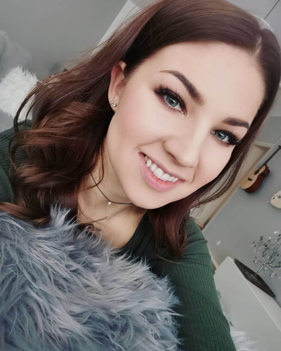 セシリア・トルンのインスタグラム：「Hello March 🤗🌷」